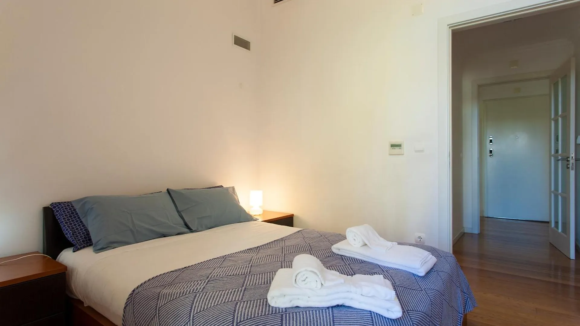Joivy Stunning Design Apartments In Chiado Lizbona