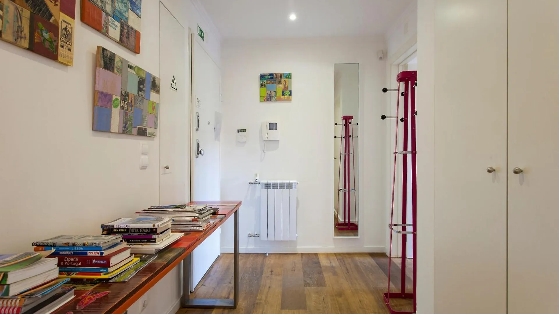 Joivy Stunning Design Apartments In Chiado Lisbon 0*,  Portugal