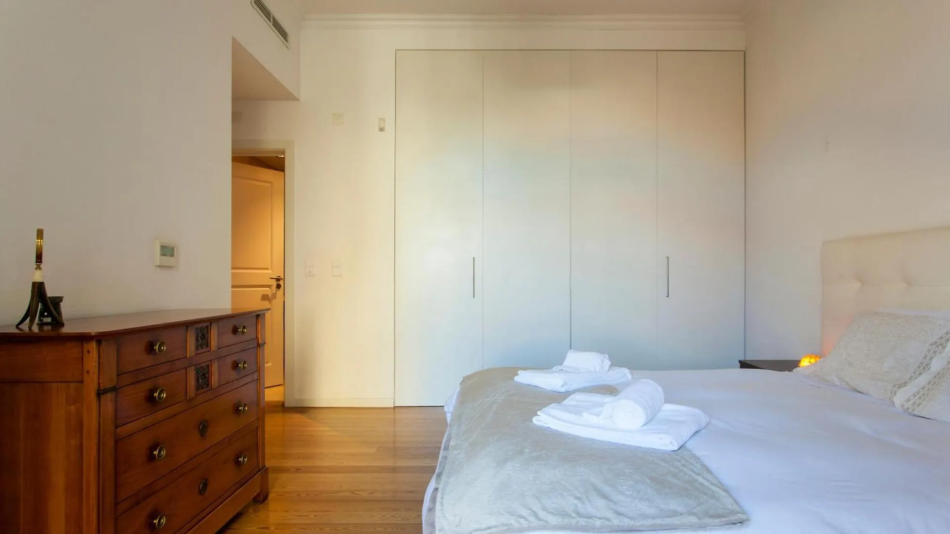 Joivy Stunning Design Apartments In Chiado Lisbon