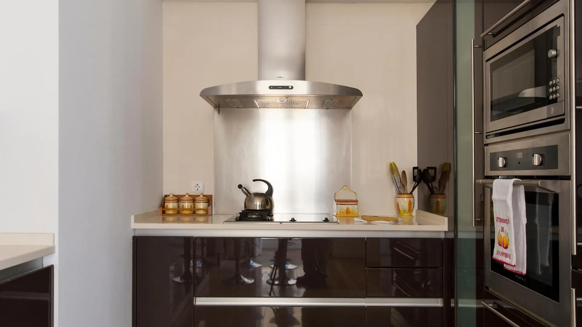 Joivy Stunning Design Apartments In Chiado Lisbon