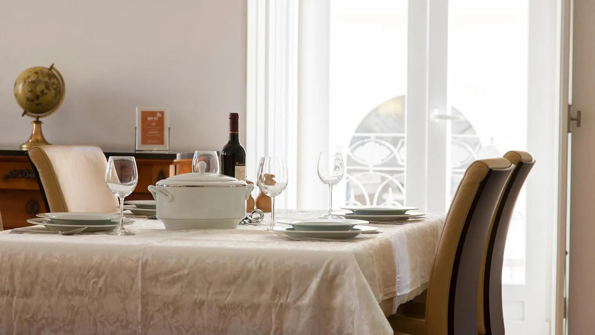 Joivy Stunning Design Apartments In Chiado Lisbon
