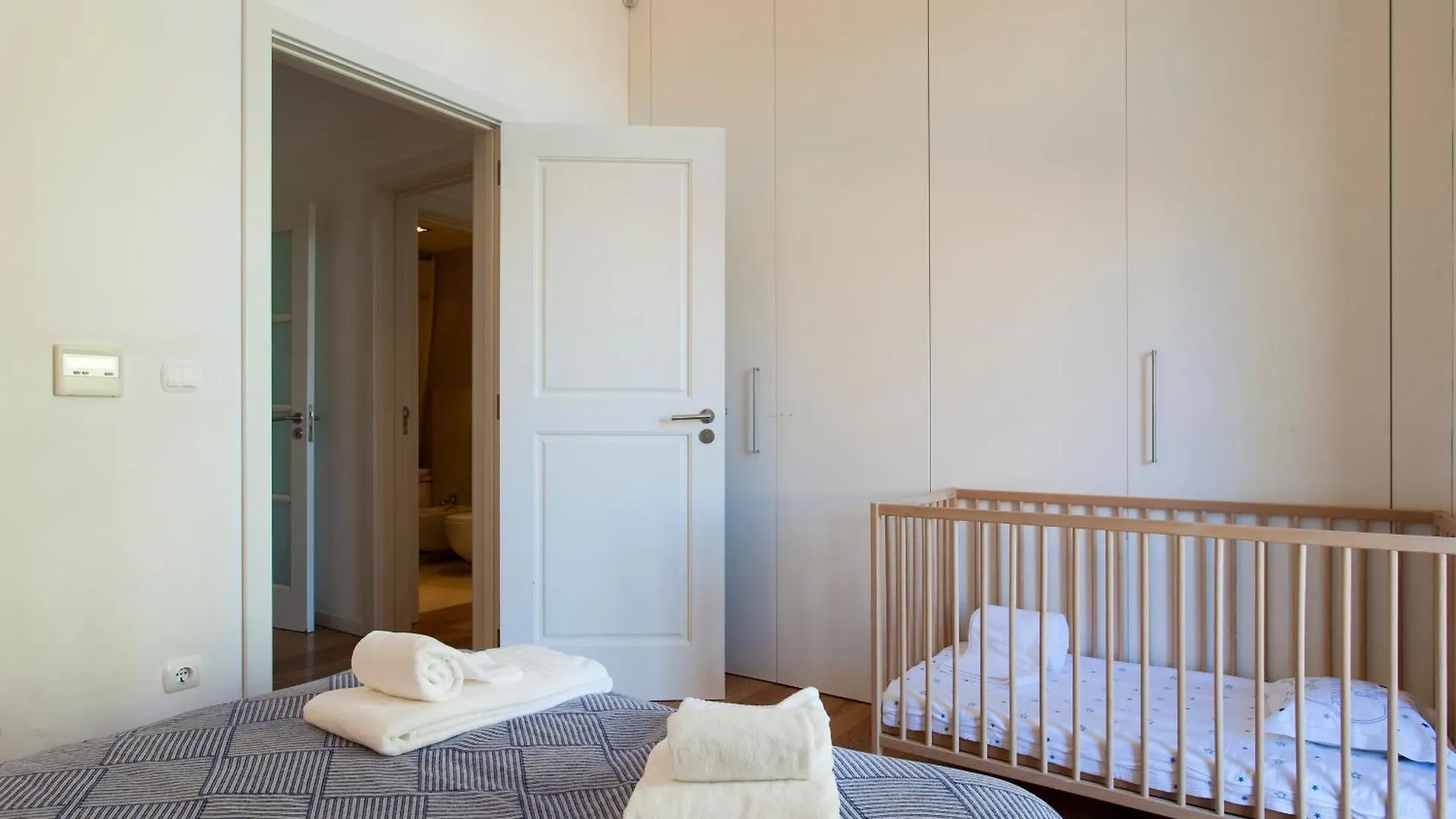 Joivy Stunning Design Apartments In Chiado Lisbon Portugal