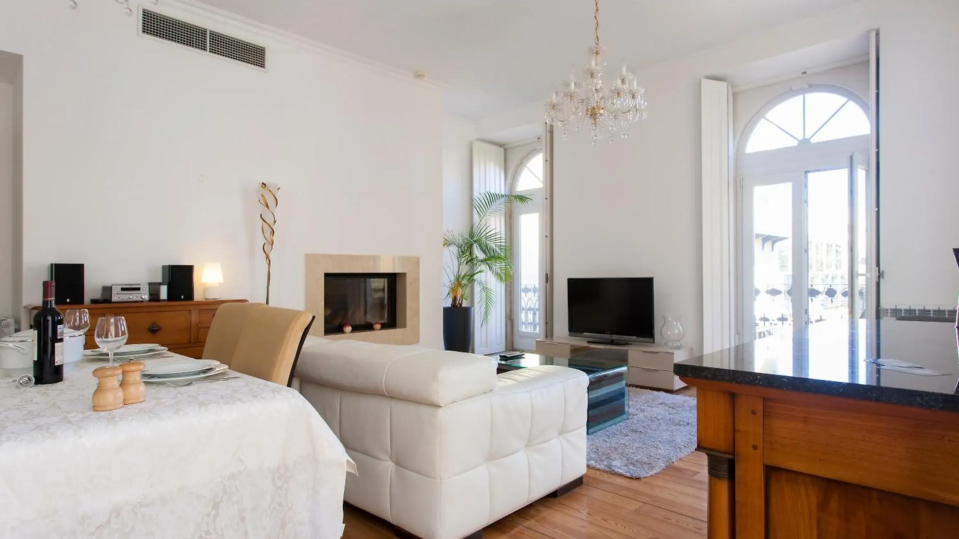 Joivy Stunning Design Apartments In Chiado Lisbon 0*,