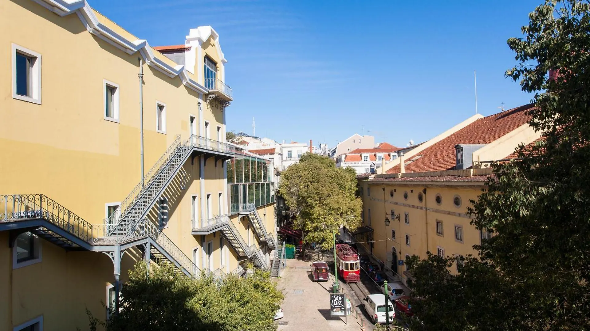 Joivy Stunning Design Apartments In Chiado Lisbon Portugal