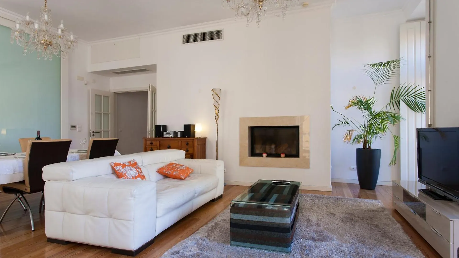 Joivy Stunning Design Apartments In Chiado Lisbon